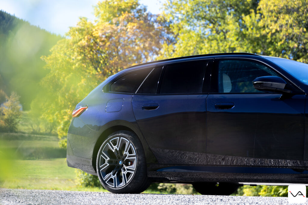 BMW i5 Touring eDrive40