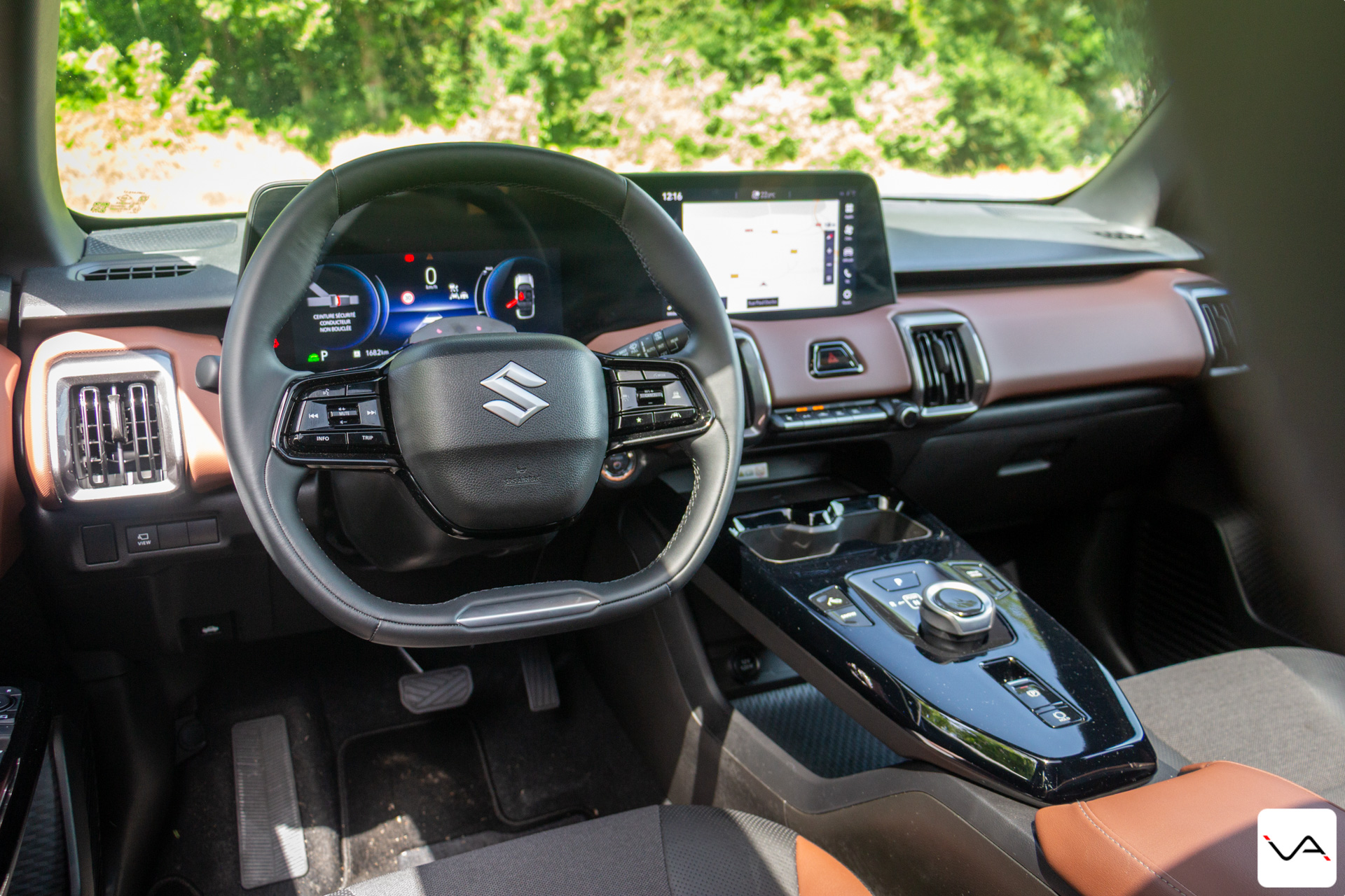 suzuki e vitara intérieur