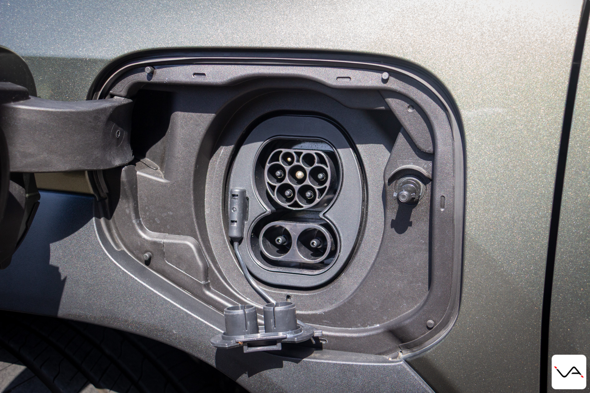 suzuki e vitara port de charge