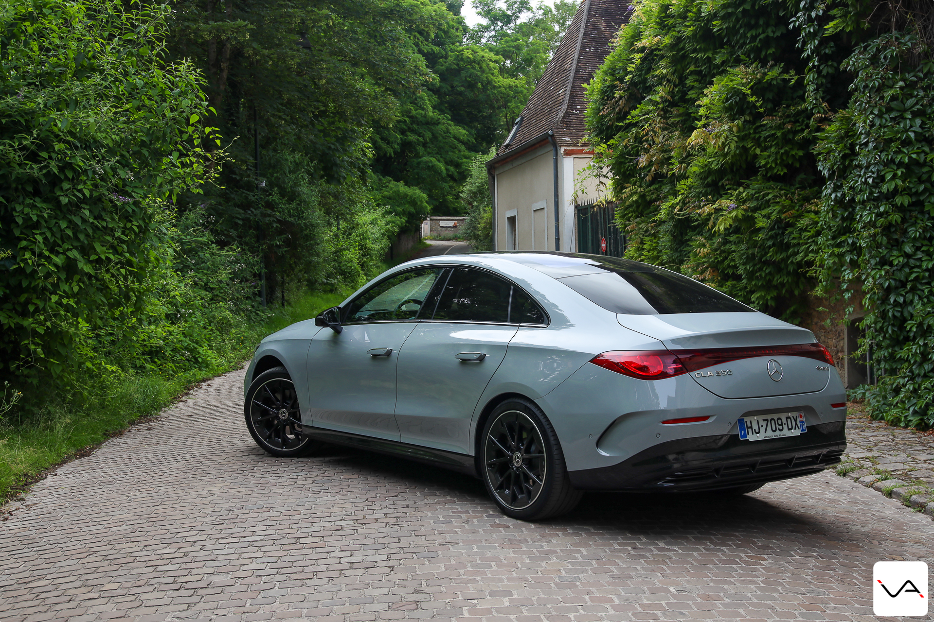 Mercedes Benz CLA 350